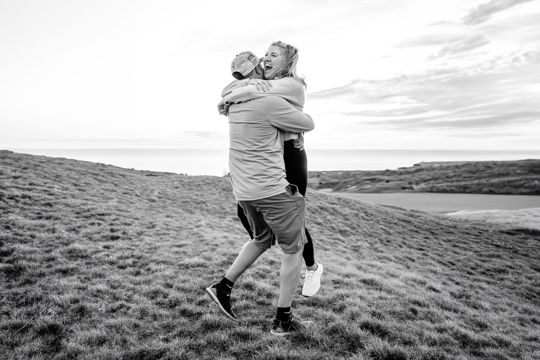 Guy proposed to girlfriend on 18th hole at Arcadia bluffs, Michigan