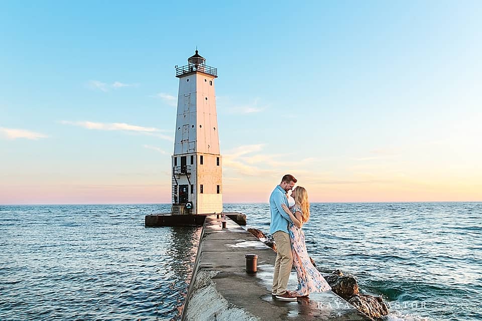 Engagement photos at the Frankfort Lighthouse