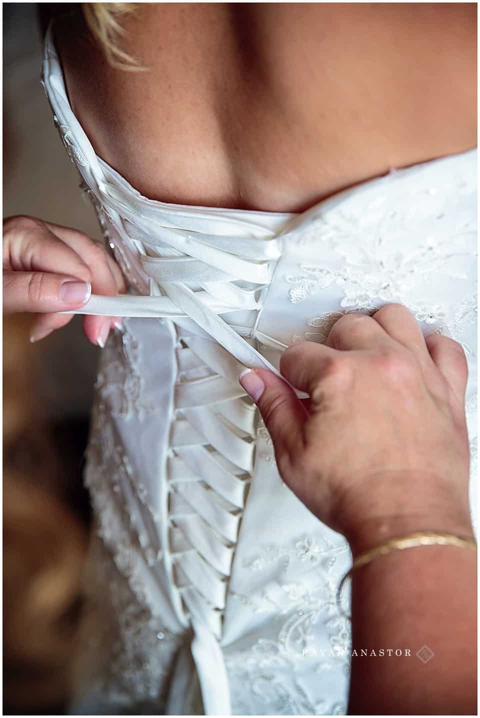 bride getting ready at Bayshore Resort