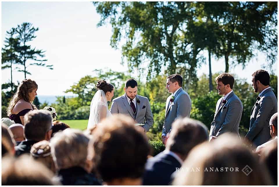 wedding on the lawn at the inn at stonecliffe