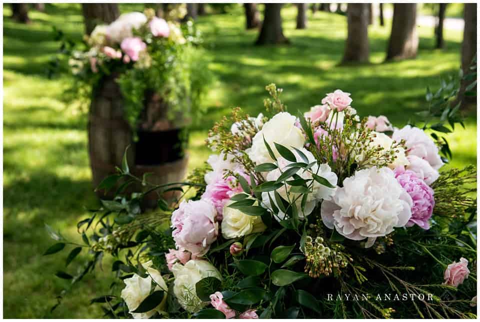 hoopers flower garden wedding flowers with pink