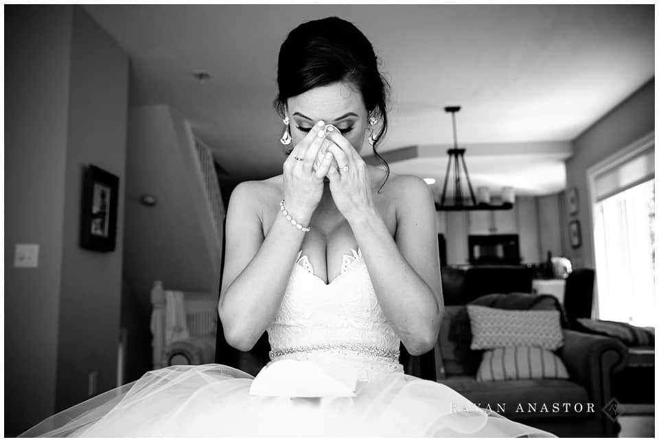 bride crying after reading note from groom