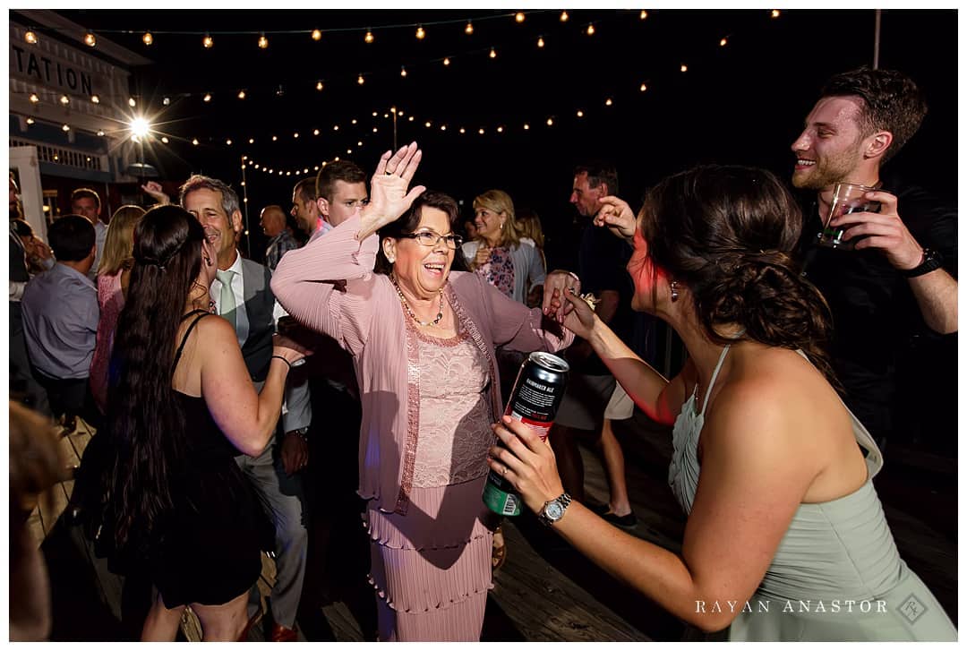 wedding reception at elberta life saving station