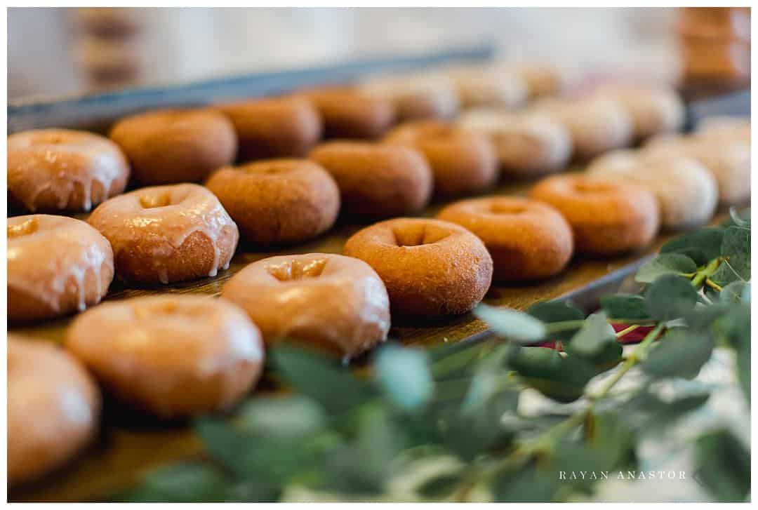 uncle john's donuts at wedding