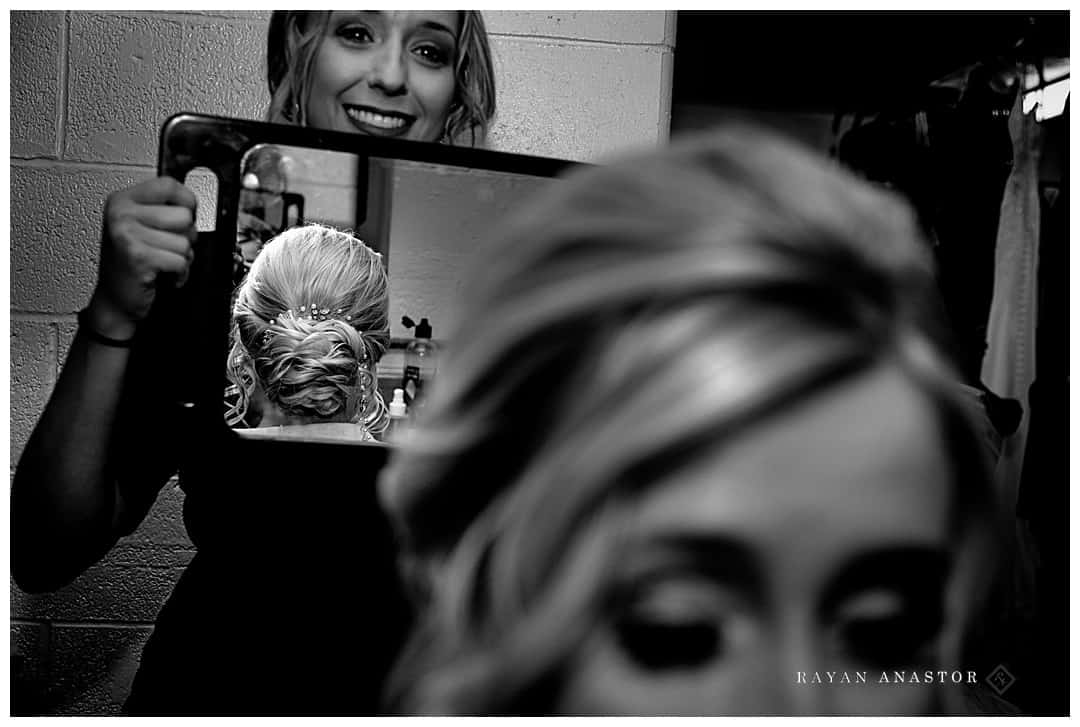 bride having her hair done