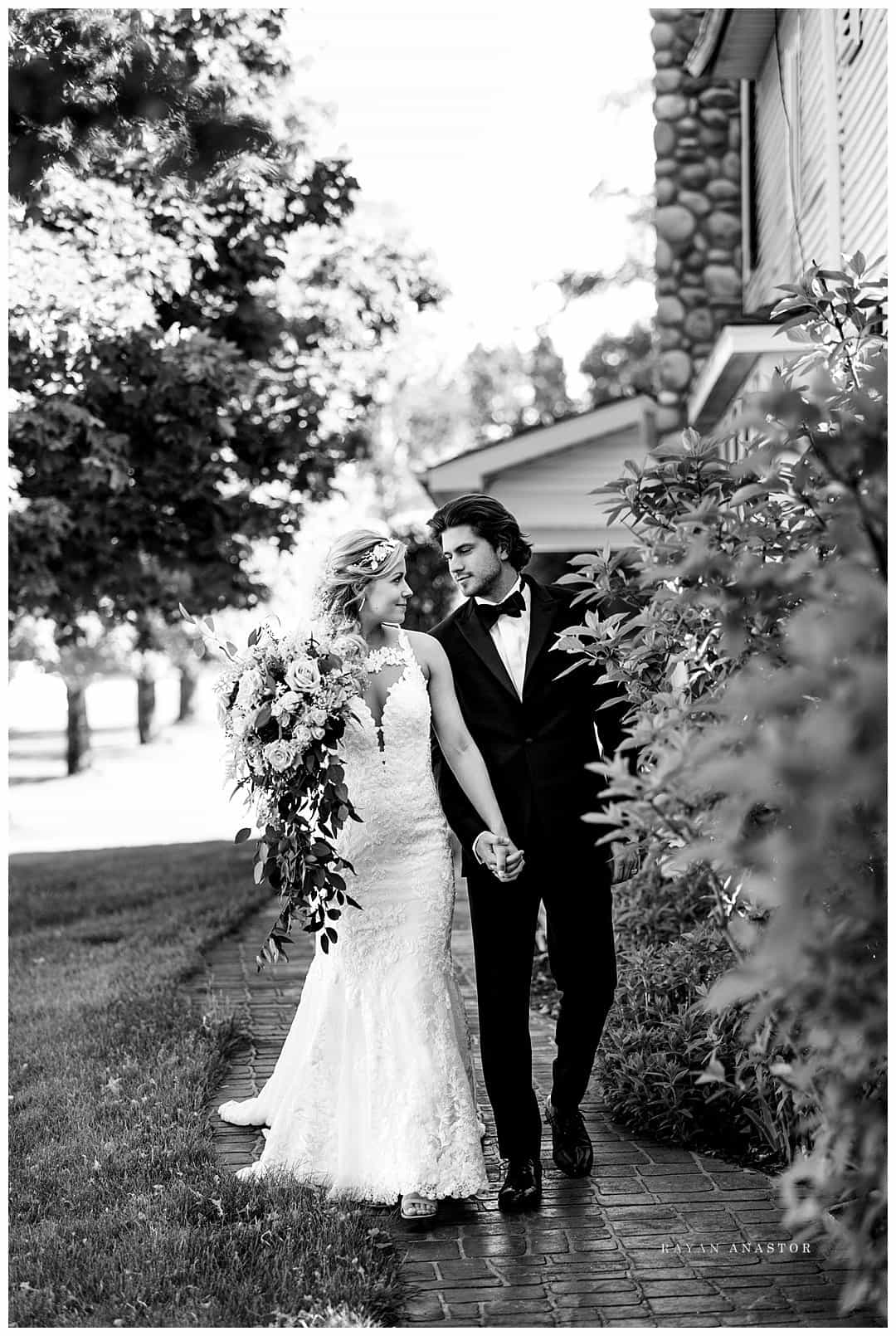 bride and groom at Sonshine Barn House