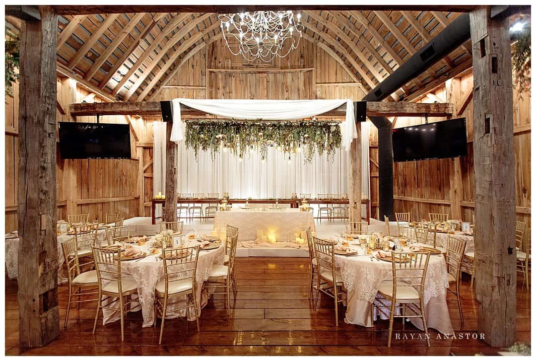 Sonshine Barn Wedding Decorations