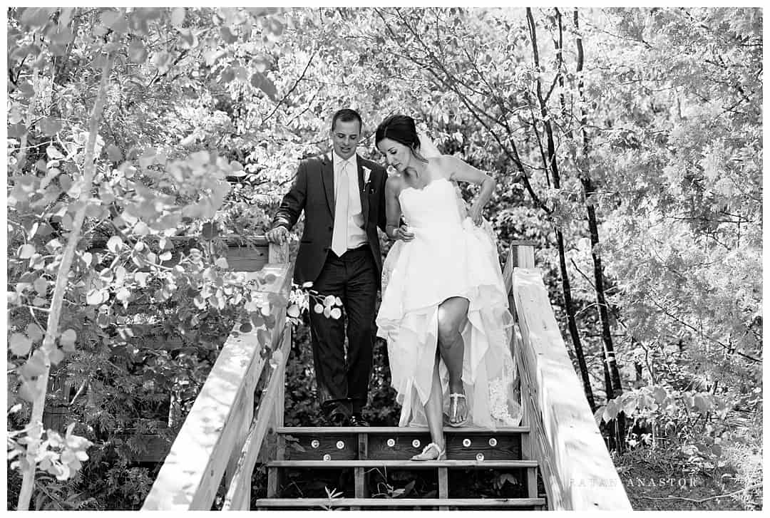 wedding photos on torch lake